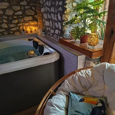 Le Petit Paradis