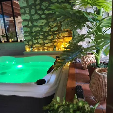 Le Petit Paradis * Bouafles